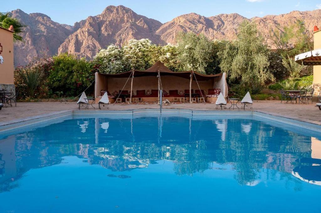 Отель Click Excursions Tafraoute Taddart Экстерьер фото