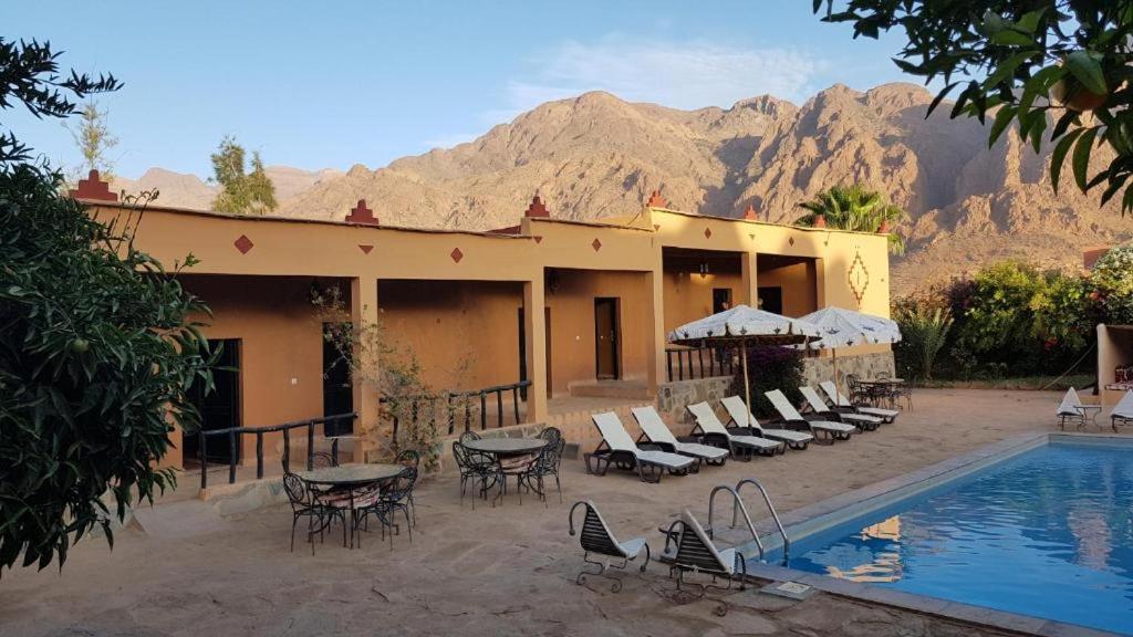 Отель Click Excursions Tafraoute Taddart Экстерьер фото