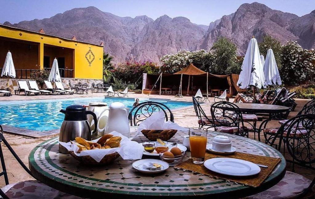 Отель Click Excursions Tafraoute Taddart Экстерьер фото